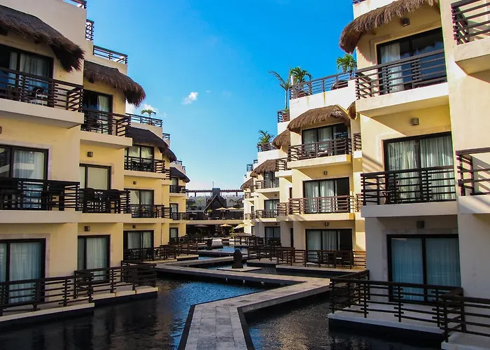 Apartahotel Aldea Thai By Blue Oceanfront 4*