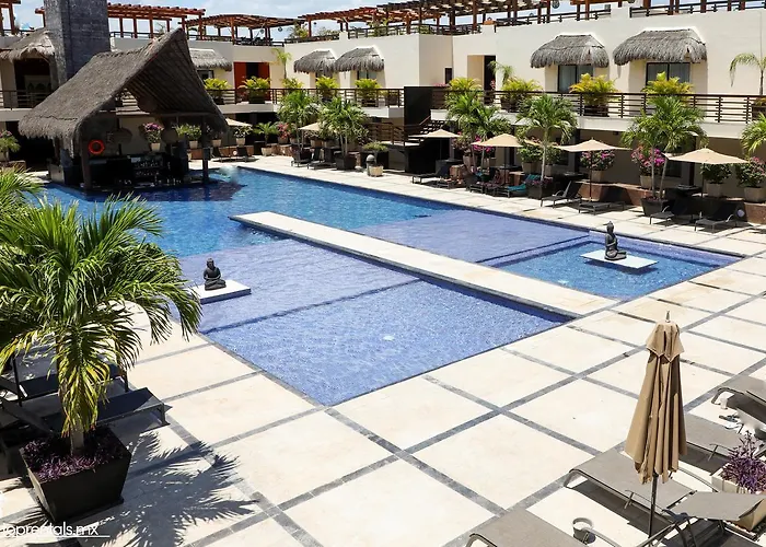 Apartahotel Aldea Thai By Blue Oceanfront 4*
