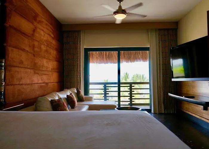Aldea Thai By Blue Oceanfront 4*